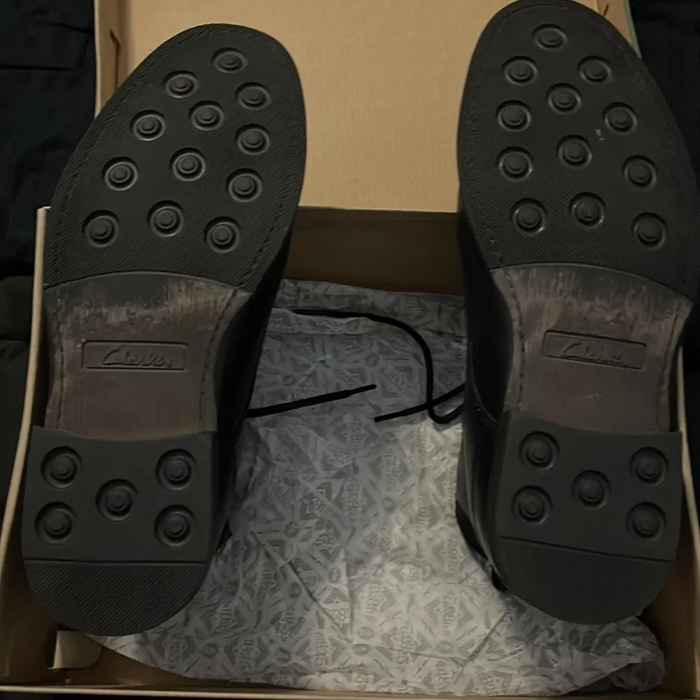 Clarks Mid Rise Boot - Picture 4 of 4